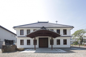 長野市指定有形文化財 旧作新学校本館の再生工事が完了しました。