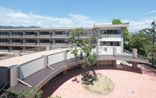 通明小学校