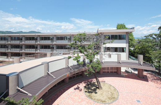 通明小学校